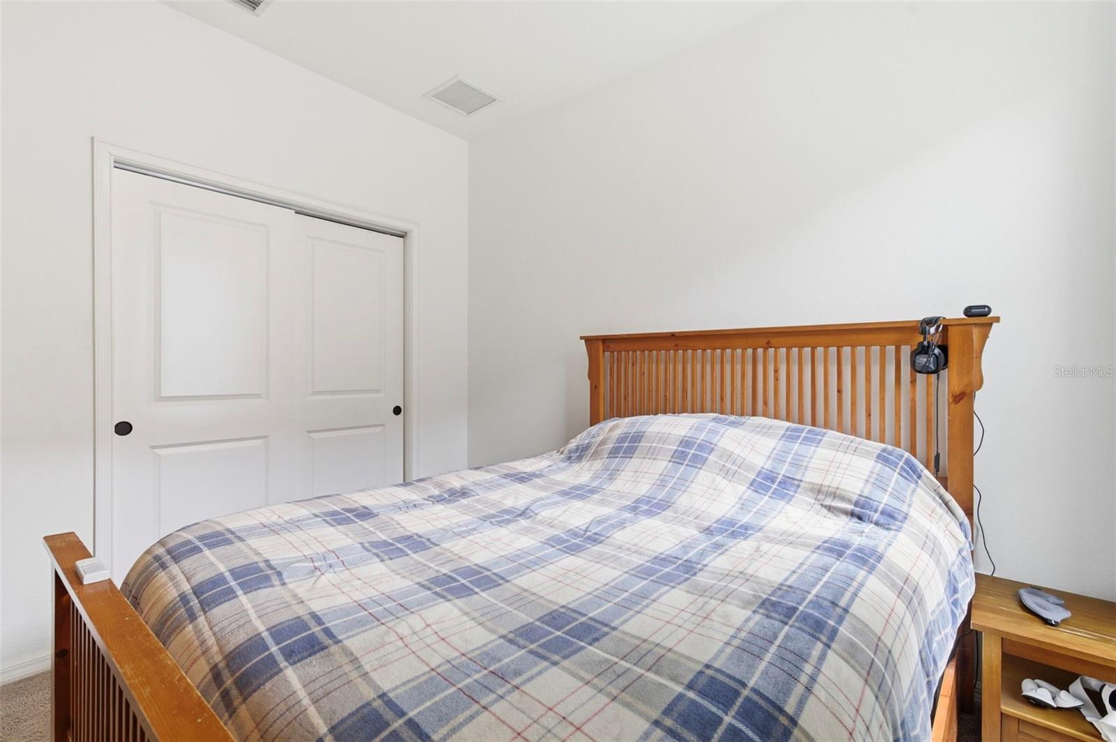 Image 30 of 51 For 895 Old Windsor Way