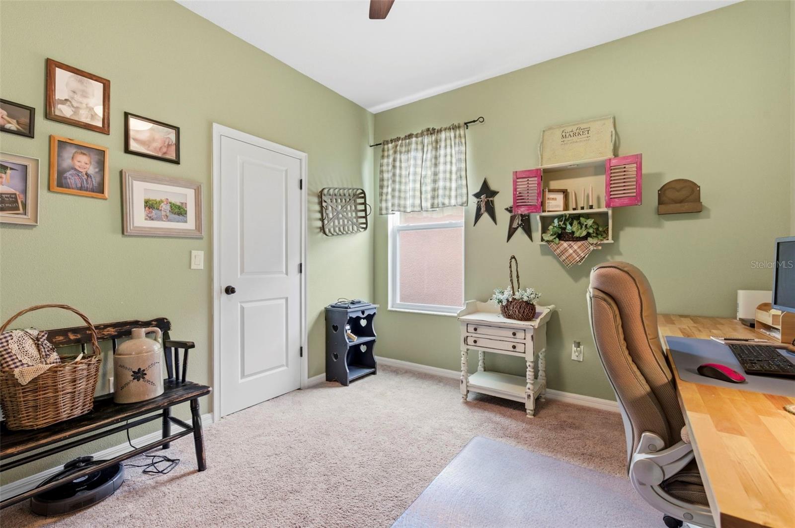 Image 31 of 51 For 895 Old Windsor Way