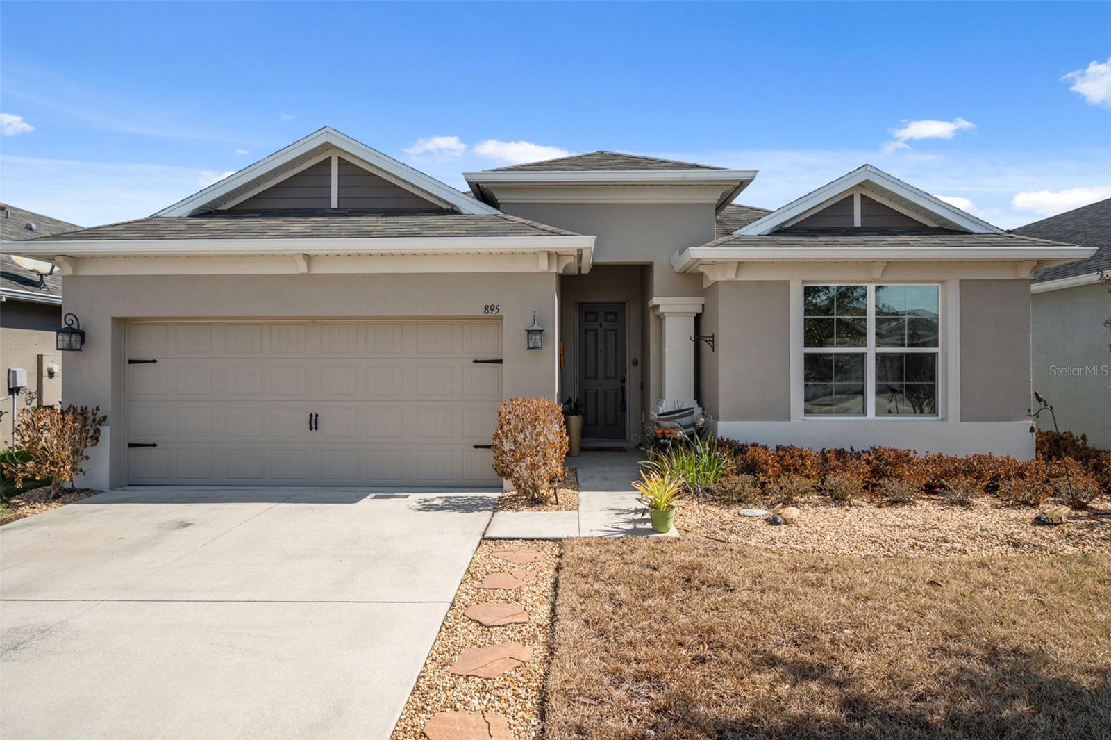 Image 4 of 51 For 895 Old Windsor Way