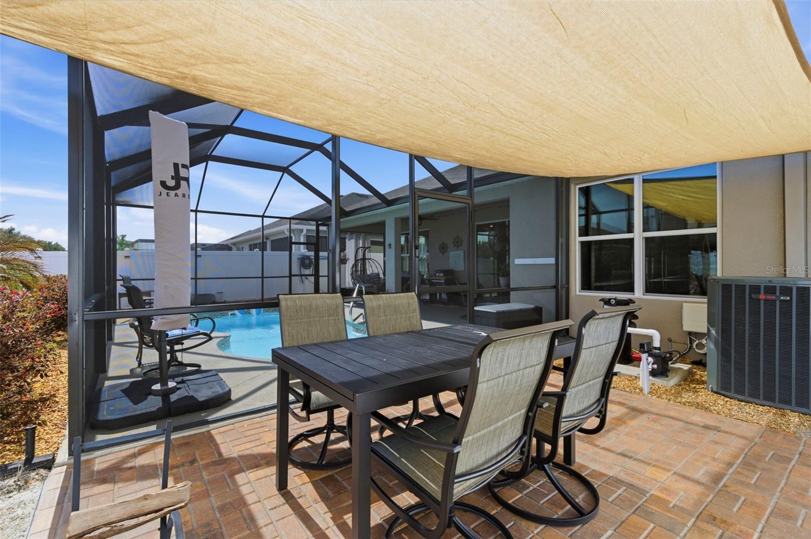 Image 44 of 51 For 895 Old Windsor Way