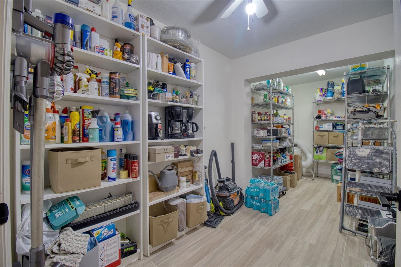 Image 28 of 46 For 13804 Plumosa Avenue