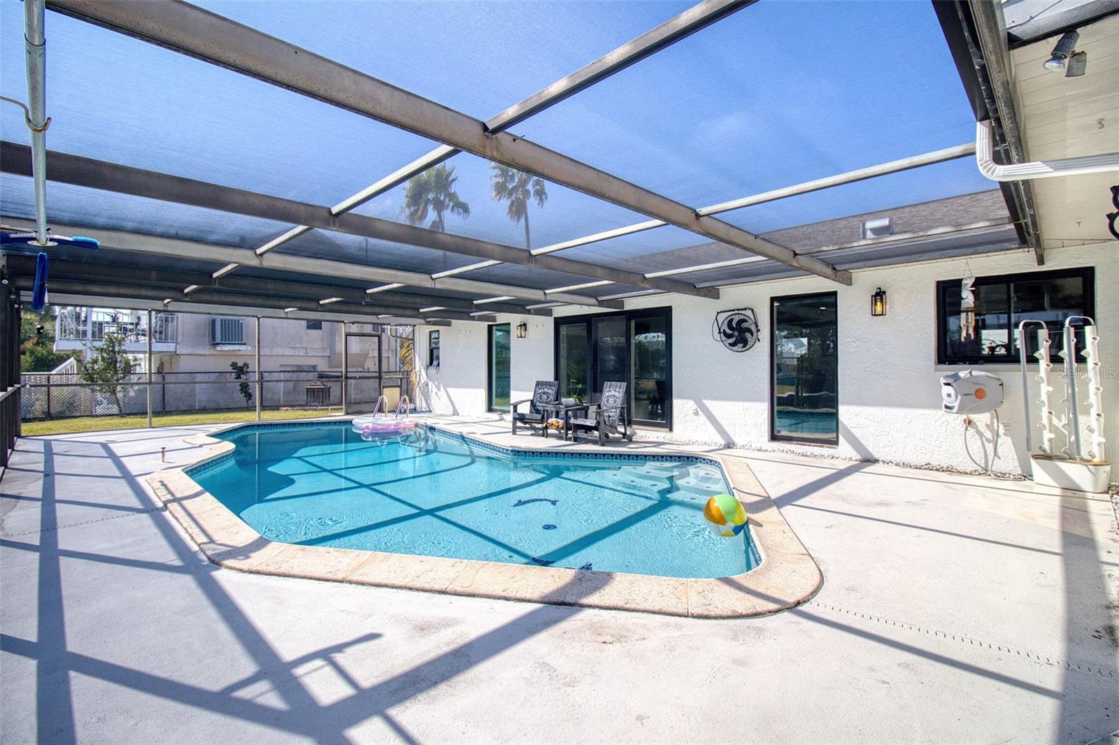 Image 29 of 46 For 13804 Plumosa Avenue