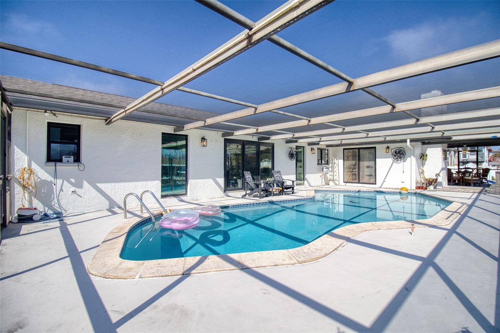 Image 30 of 46 For 13804 Plumosa Avenue