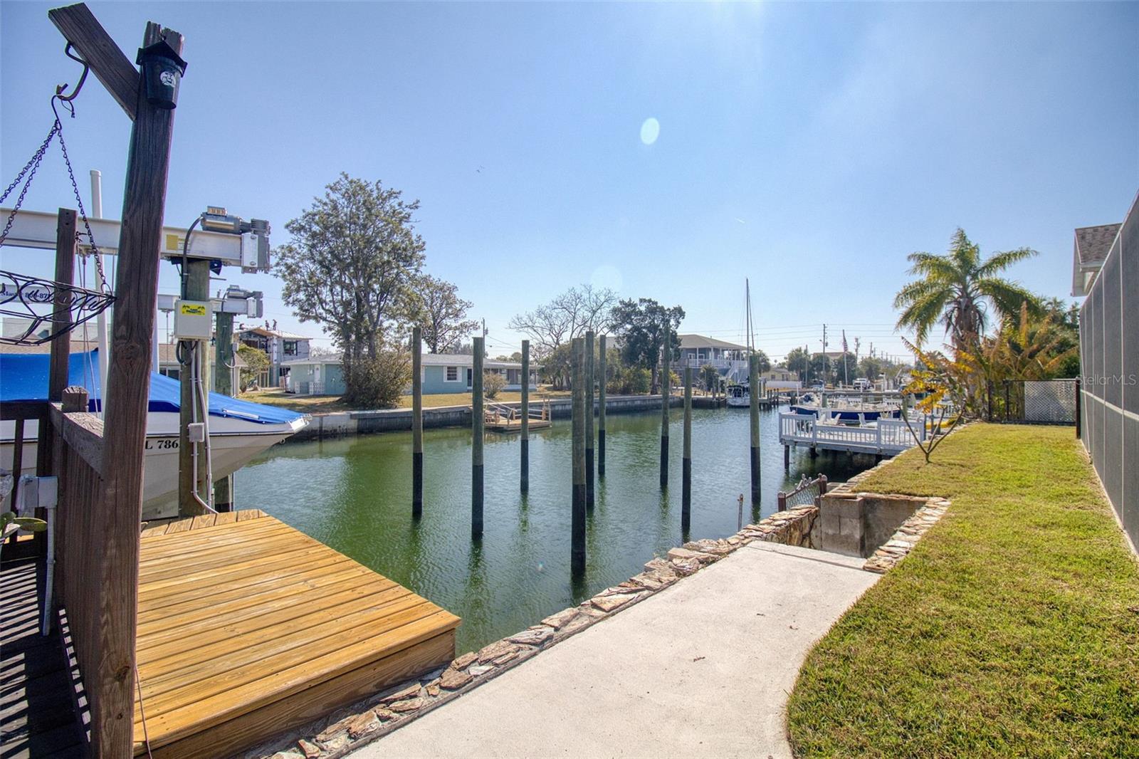 Image 34 of 46 For 13804 Plumosa Avenue