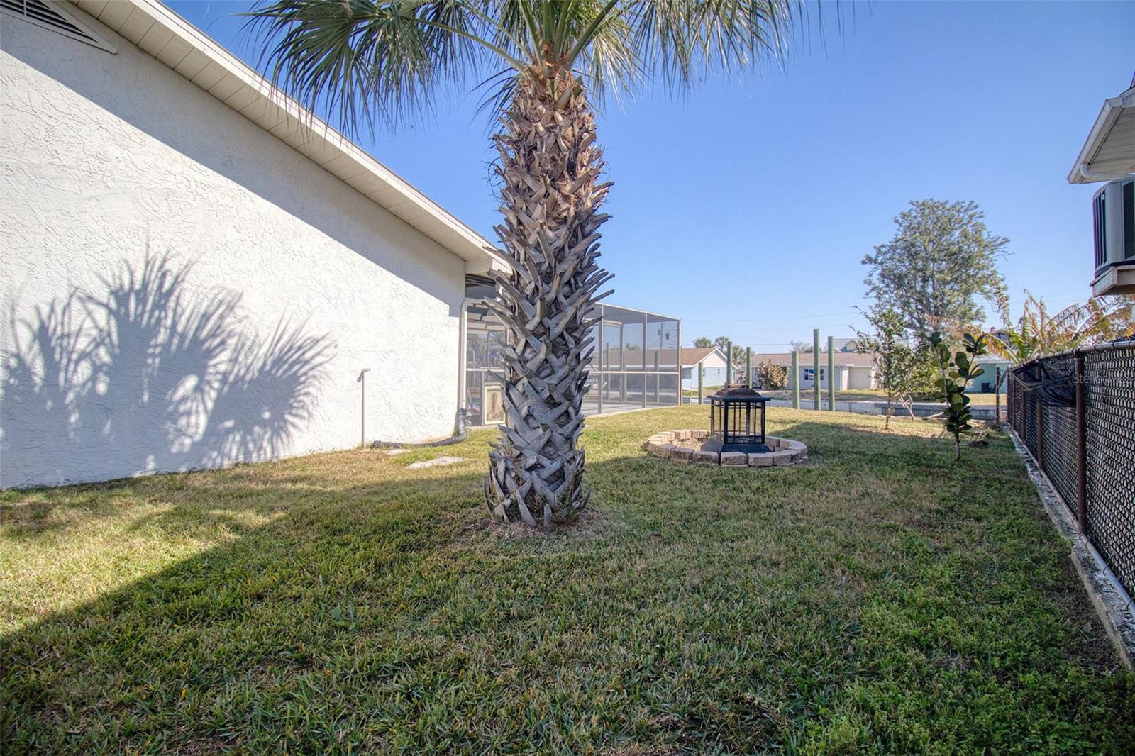 Image 40 of 46 For 13804 Plumosa Avenue