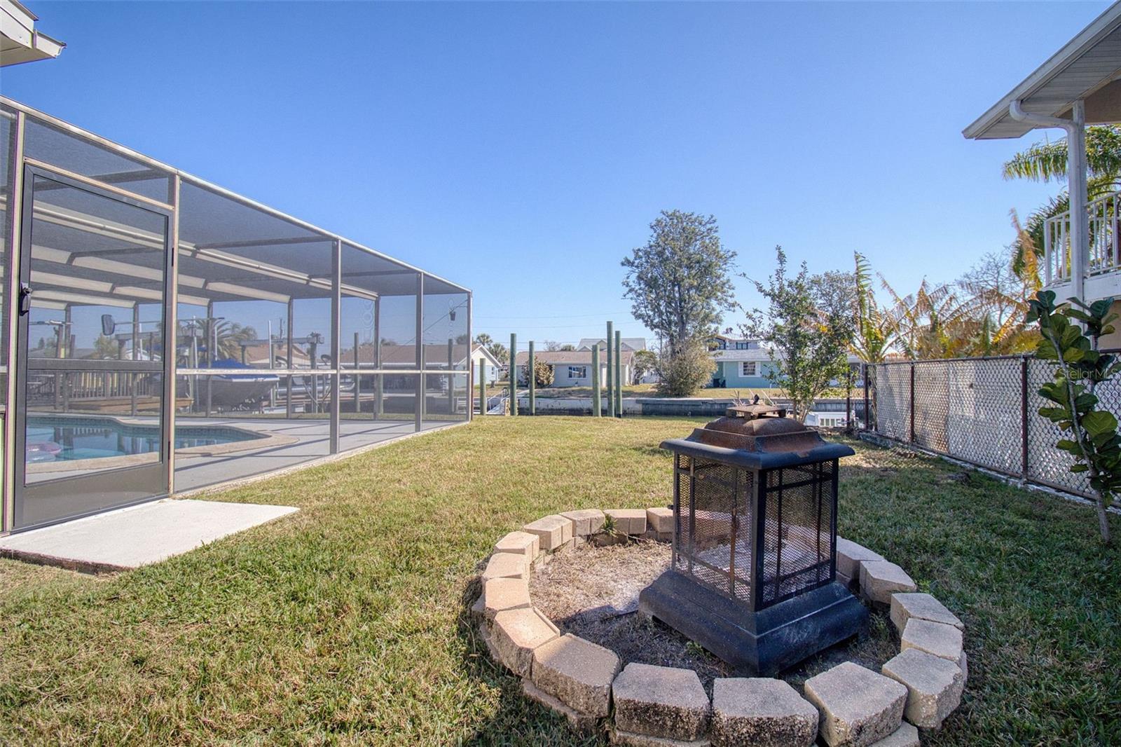 Image 41 of 46 For 13804 Plumosa Avenue