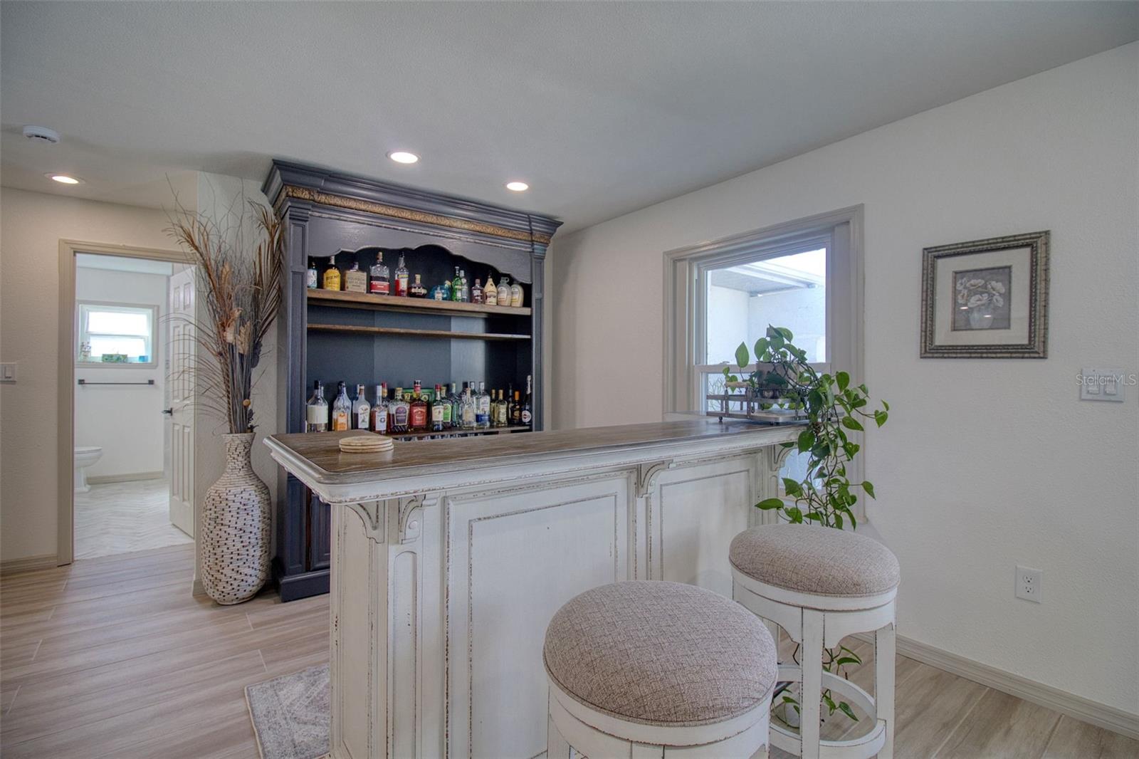 Image 9 of 46 For 13804 Plumosa Avenue