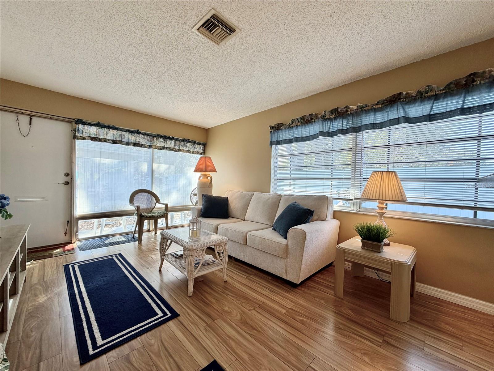 Image 3 of 12 For 4315 Tahitian Gardens Circle H