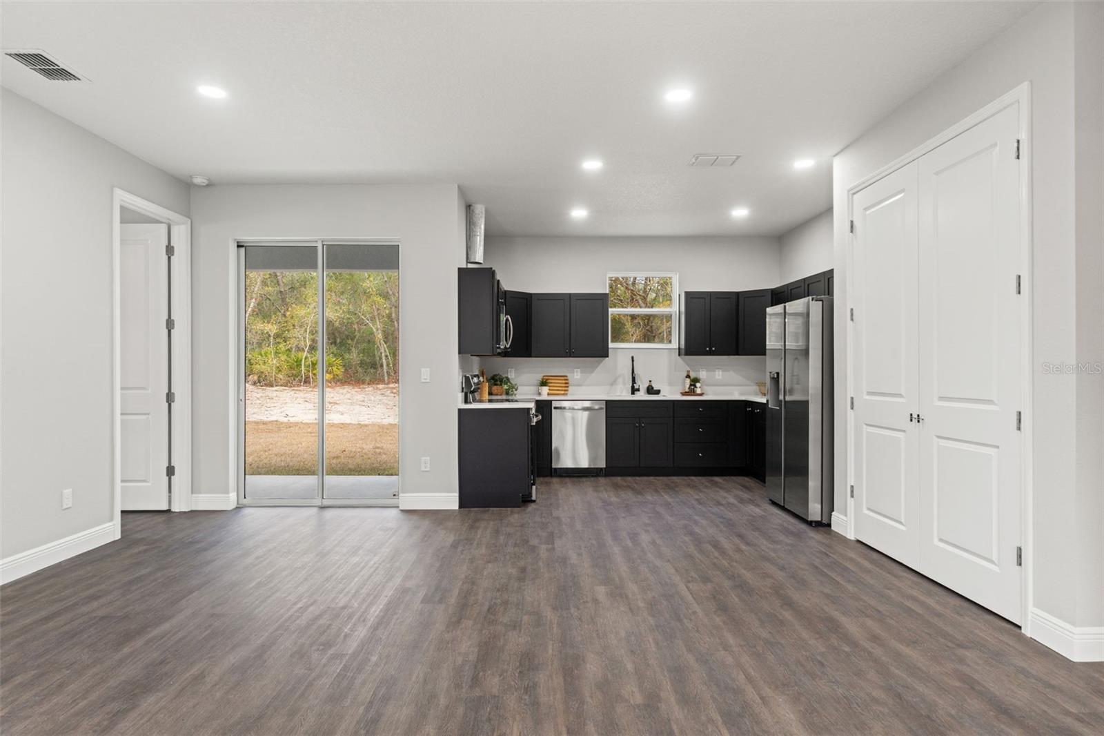 Image 17 of 56 For 9023 Glenarm Way