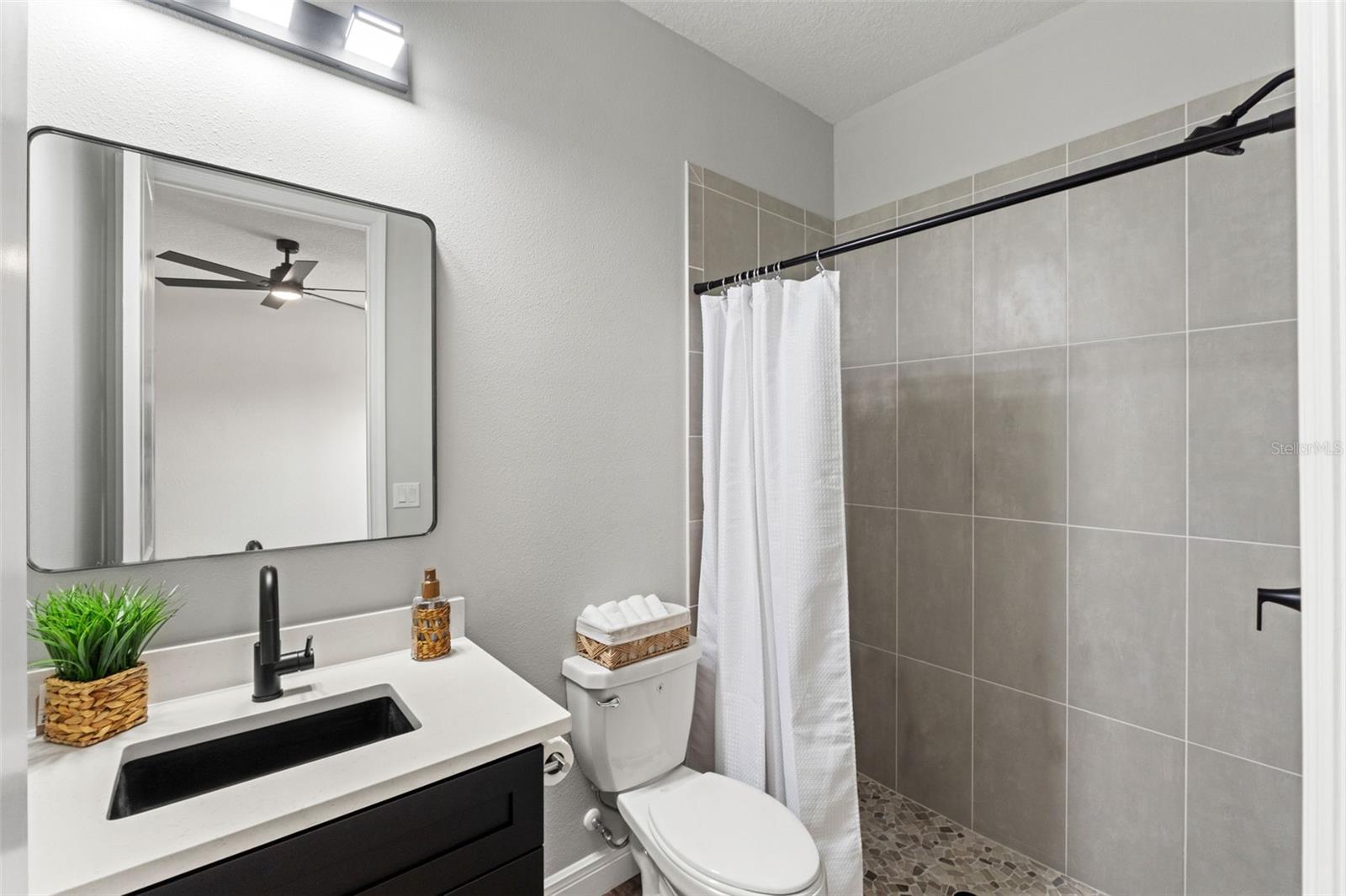 Image 41 of 56 For 9023 Glenarm Way