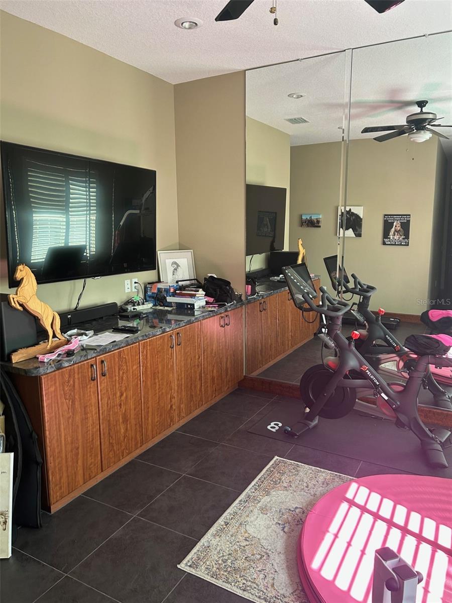 Image 19 of 69 For 20832 Hunter Hill Drive