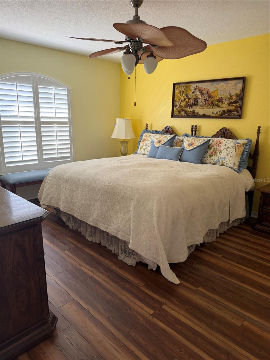 Image 33 of 69 For 20832 Hunter Hill Drive