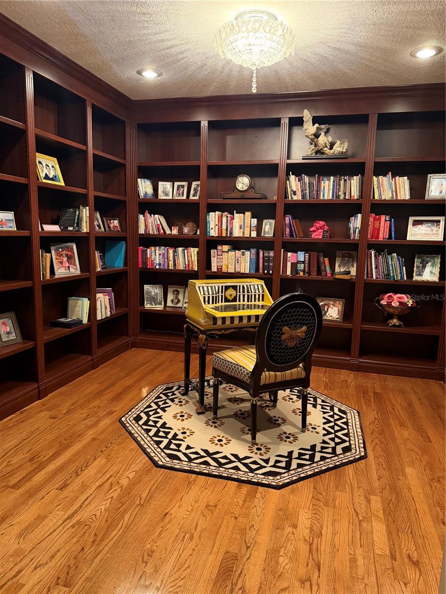 Image 40 of 69 For 20832 Hunter Hill Drive