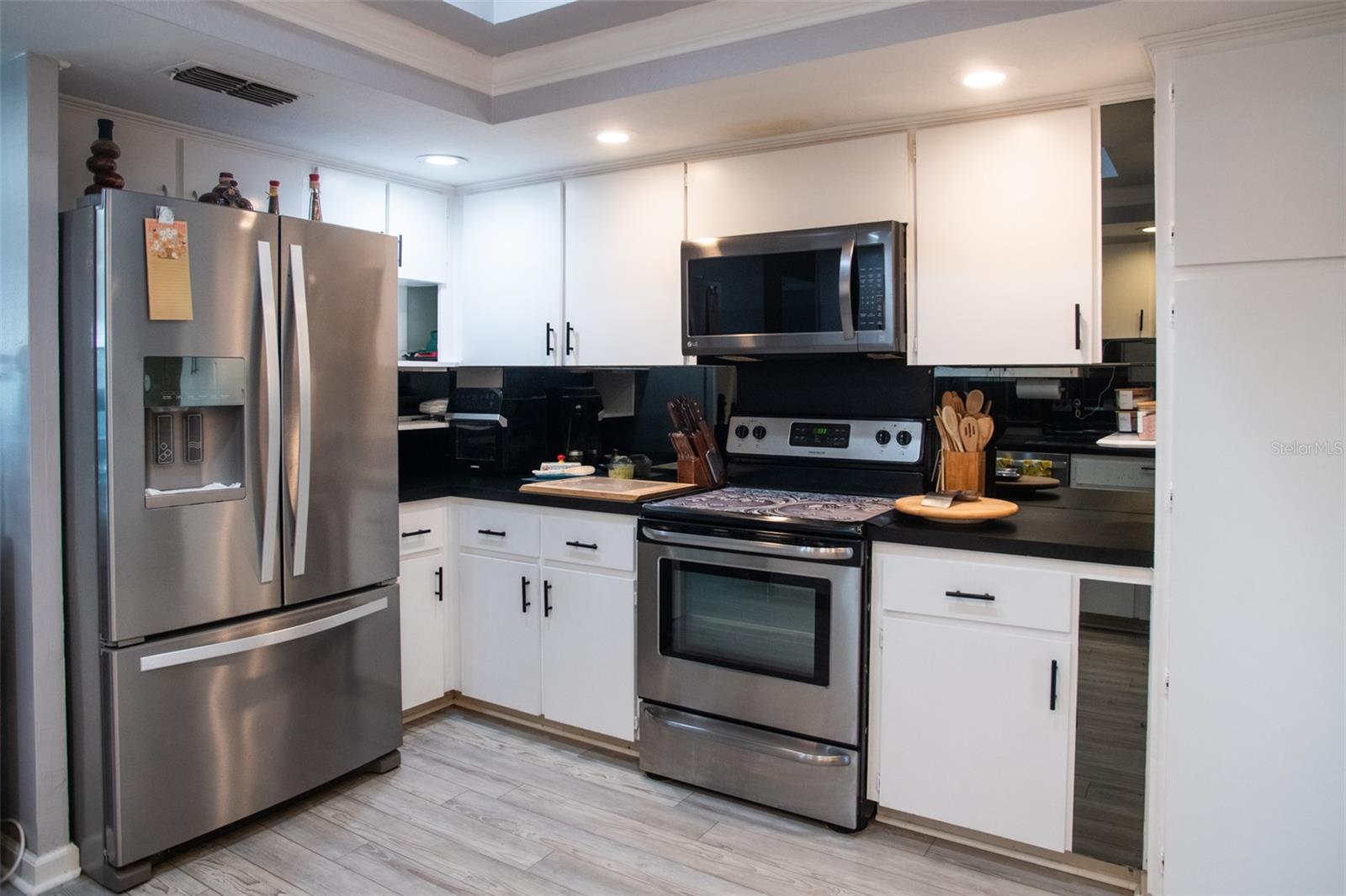 Image 14 of 46 For 230 Planter Road