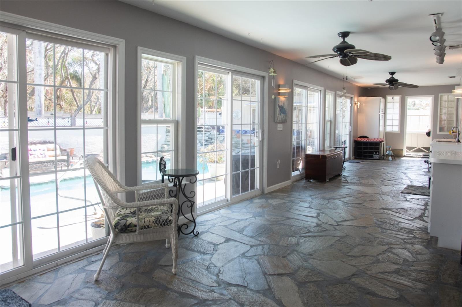 Image 19 of 46 For 230 Planter Road