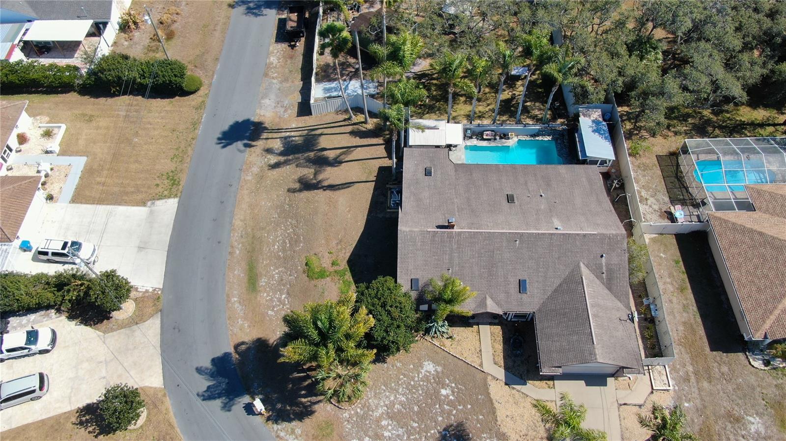 Image 2 of 46 For 230 Planter Road