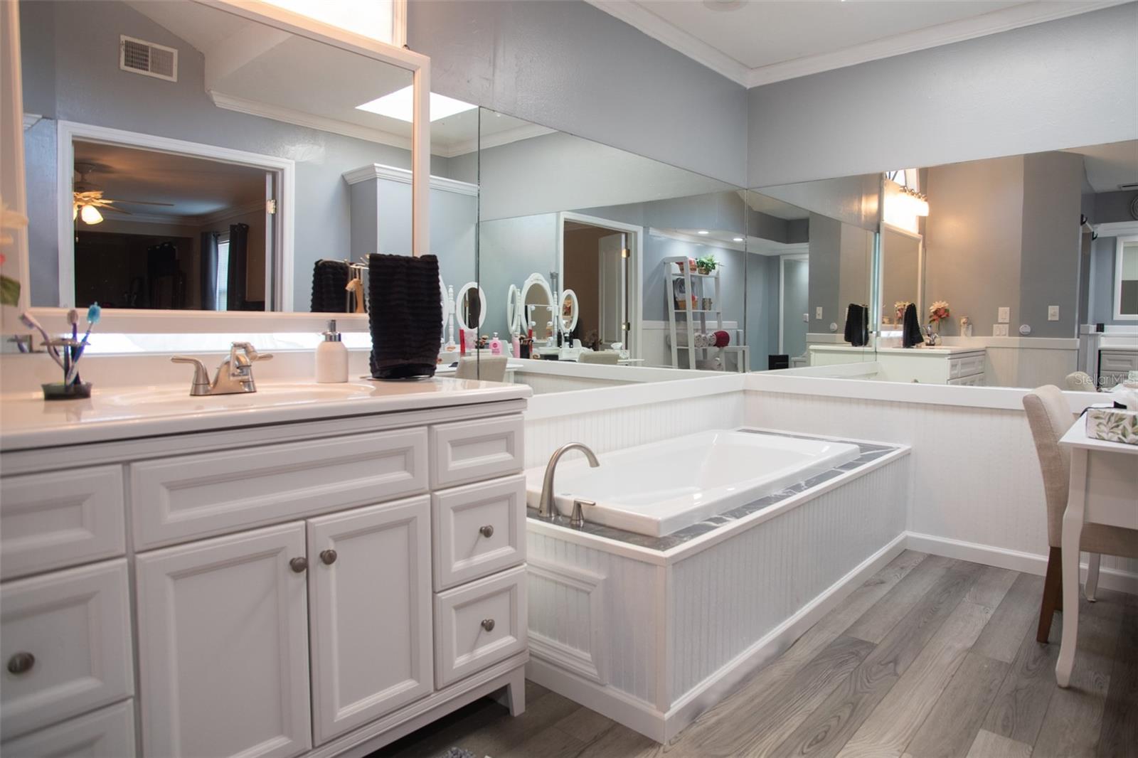 Image 21 of 46 For 230 Planter Road