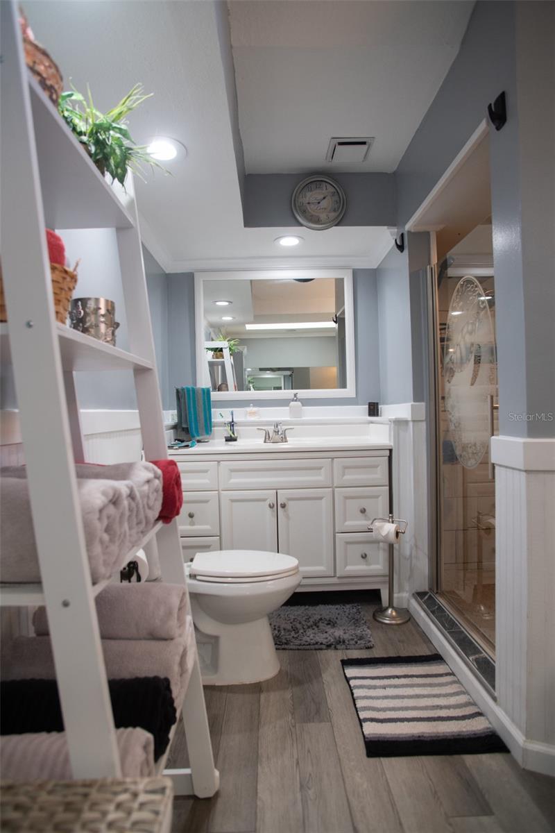 Image 24 of 46 For 230 Planter Road