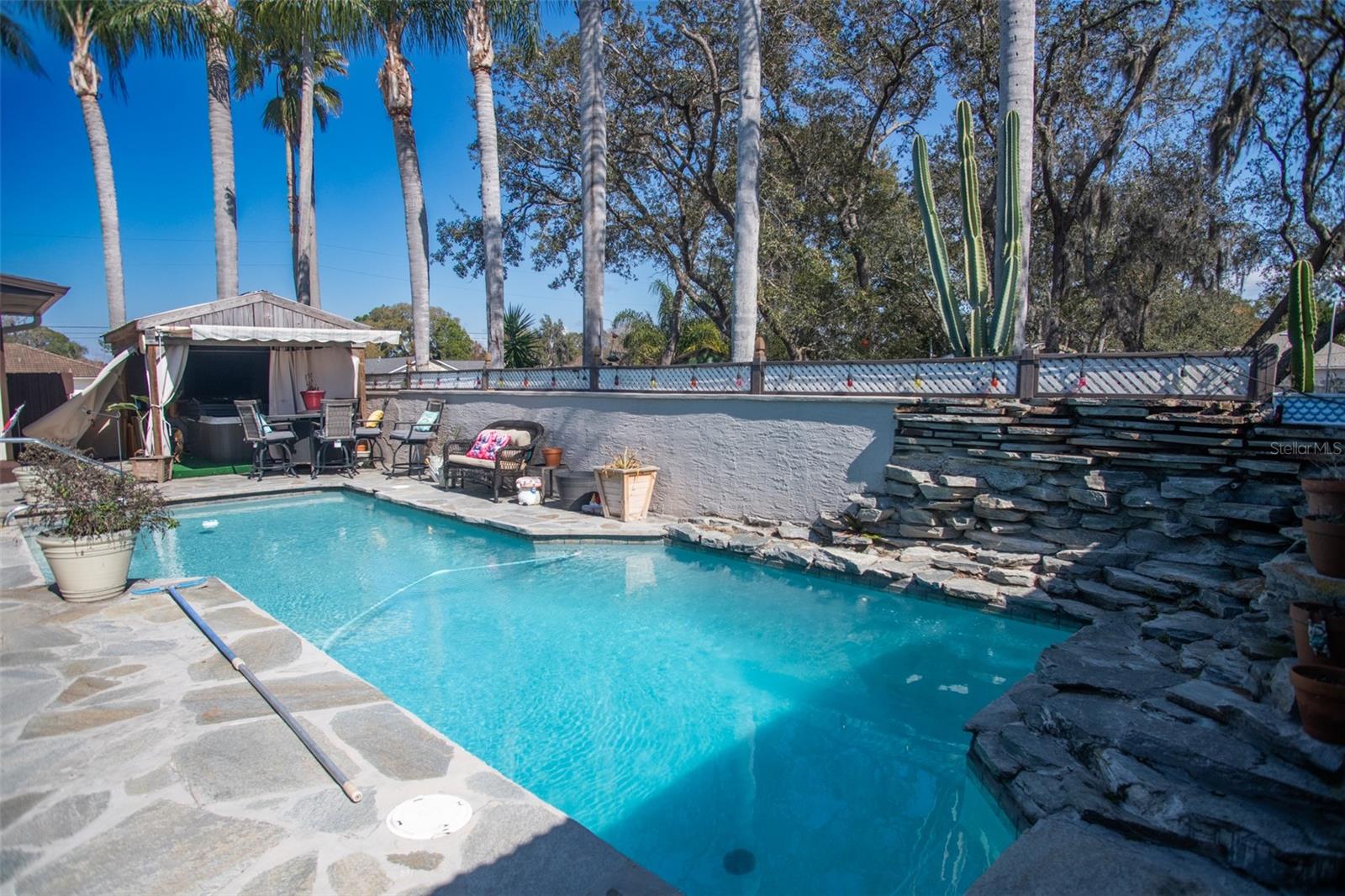 Image 32 of 46 For 230 Planter Road