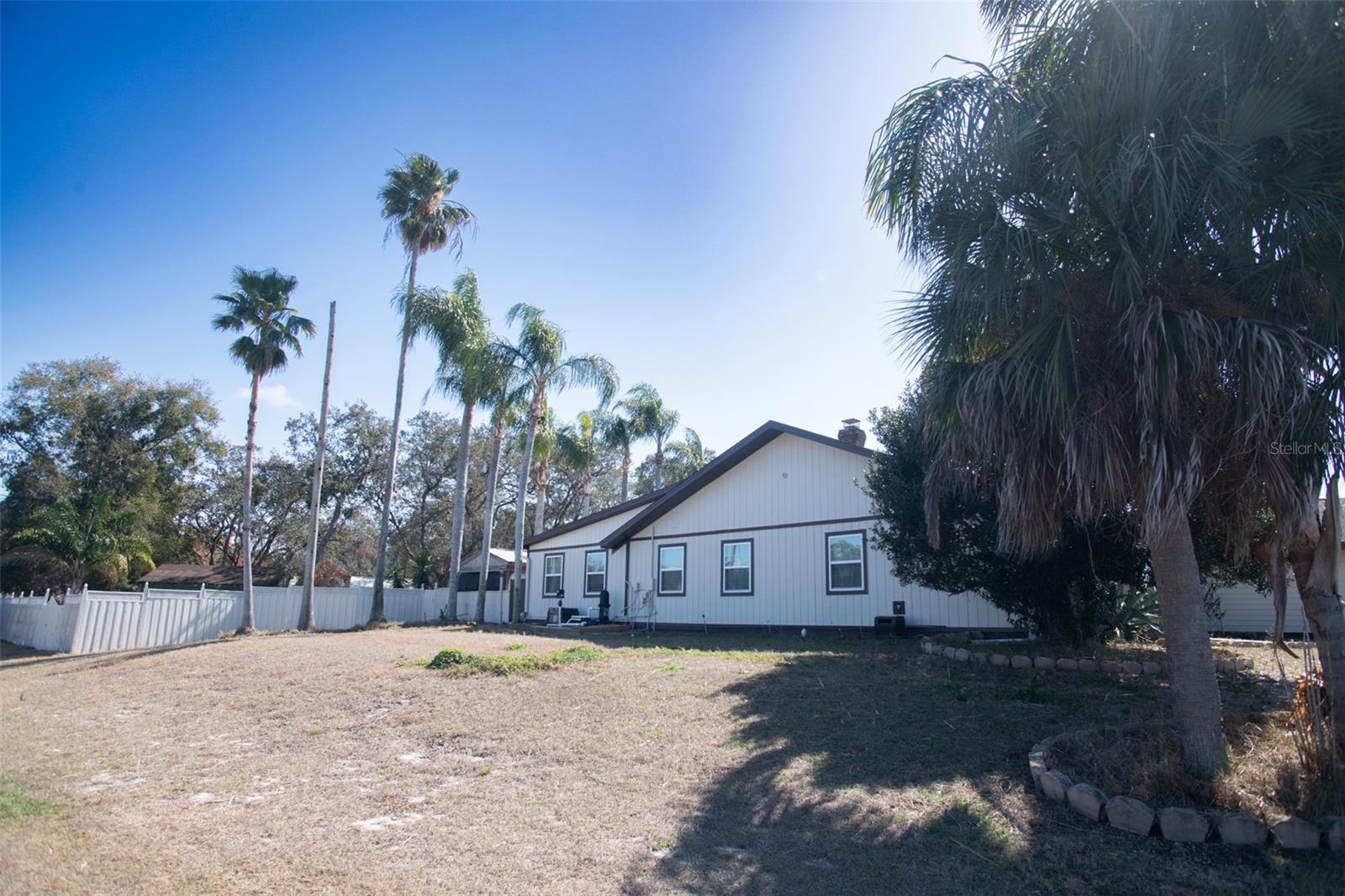 Image 7 of 46 For 230 Planter Road