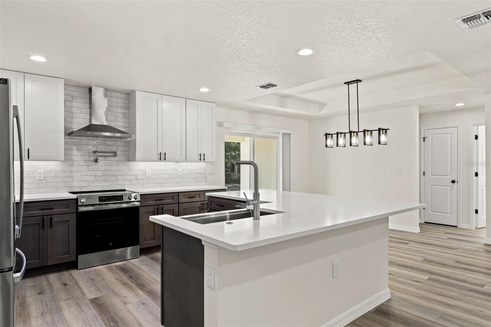 Image 10 of 40 For 7414 Balsam Street