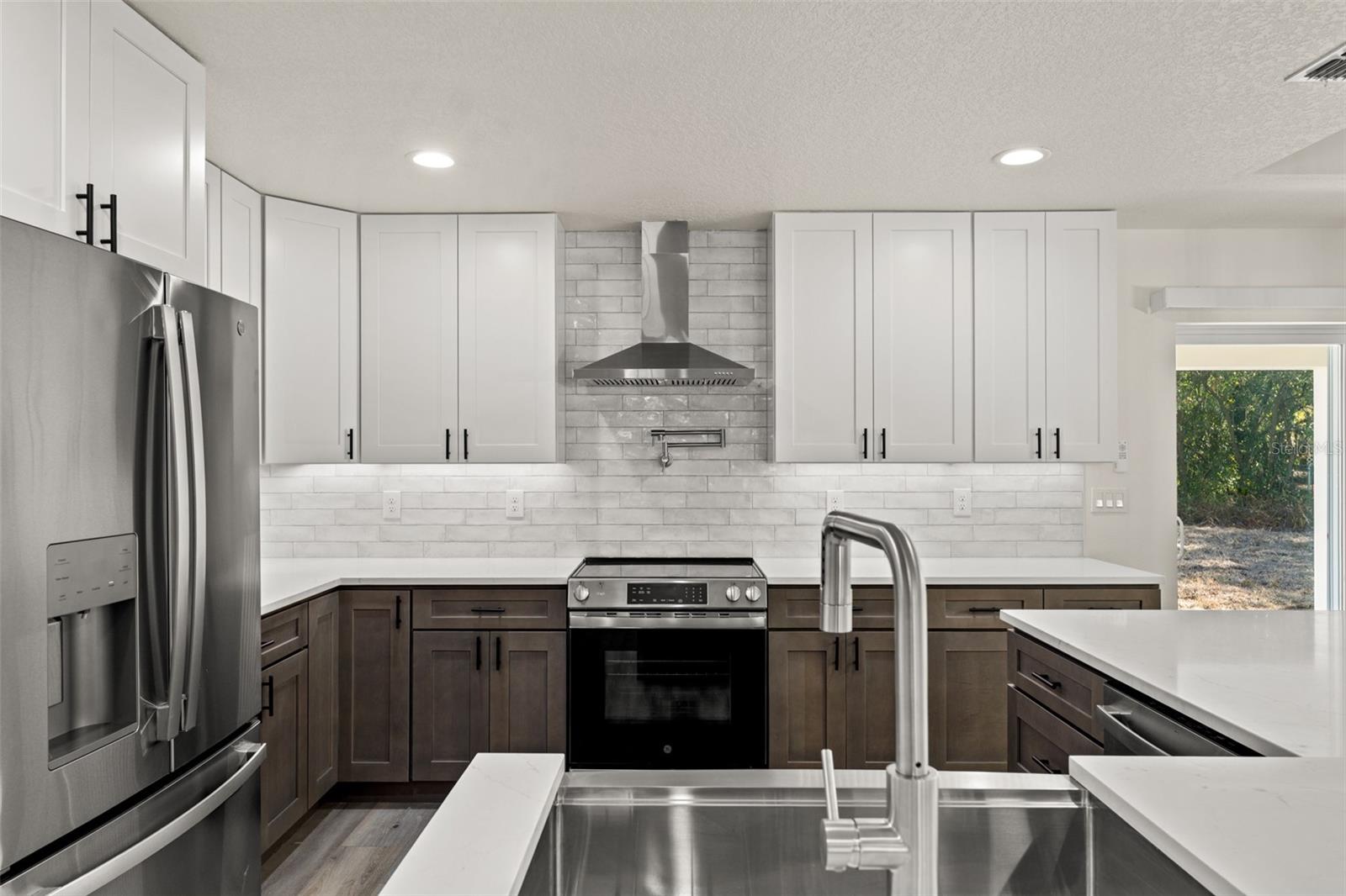 Image 11 of 40 For 7414 Balsam Street