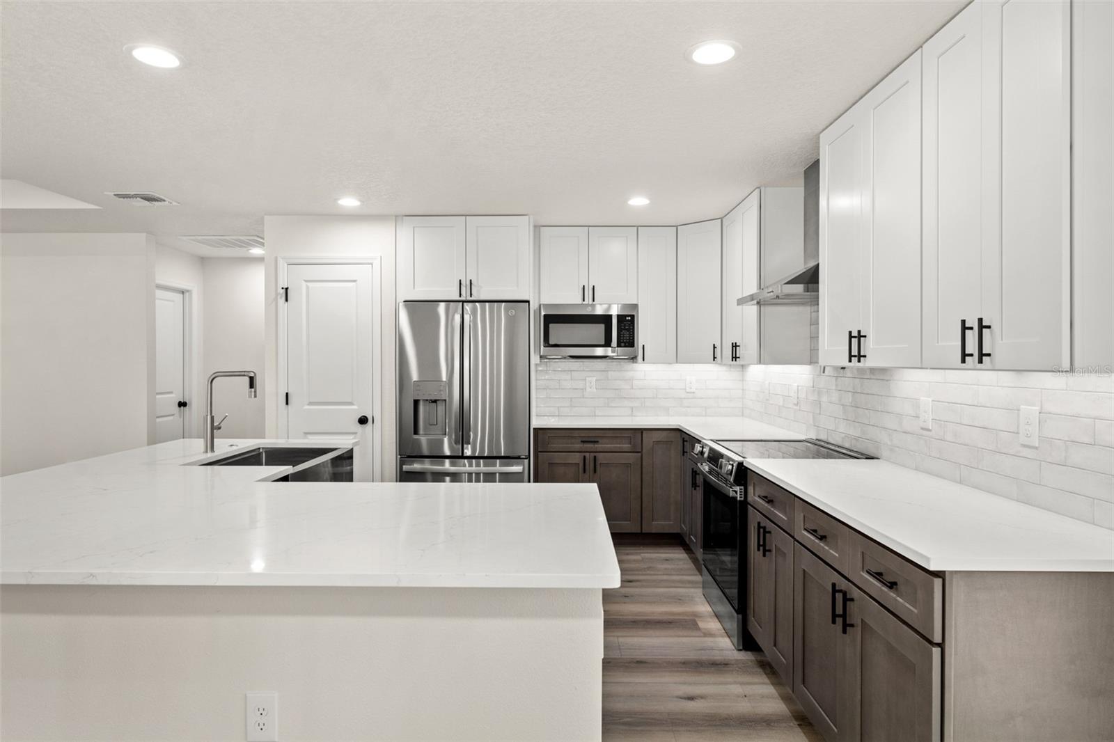 Image 13 of 40 For 7414 Balsam Street