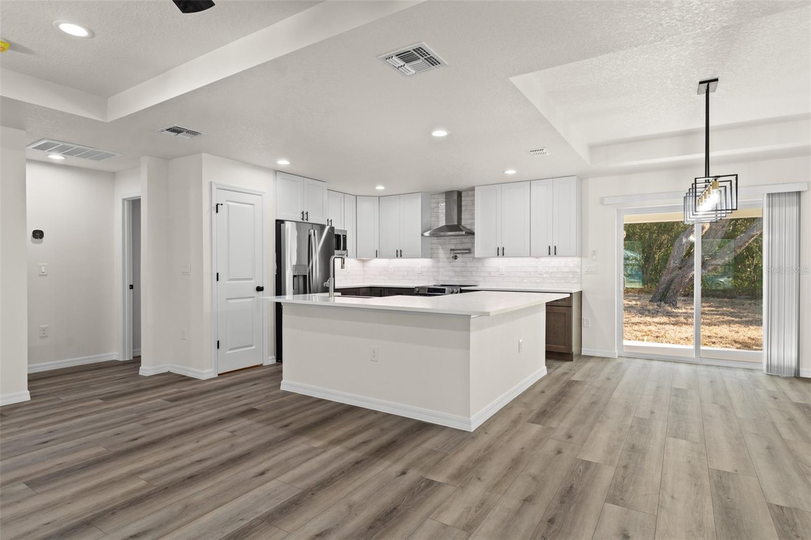 Image 7 of 40 For 7414 Balsam Street