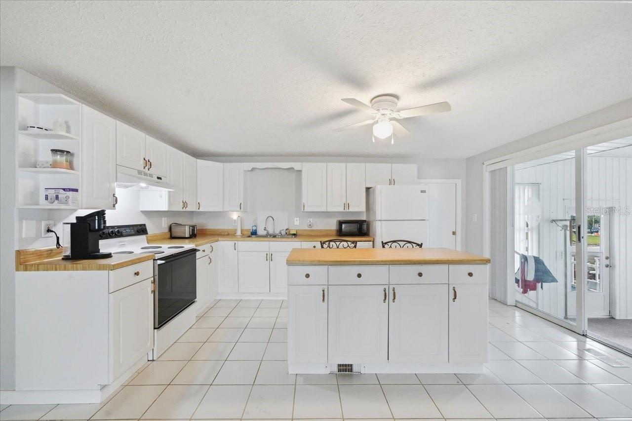 Image 11 of 35 For 12305 Conde Drive