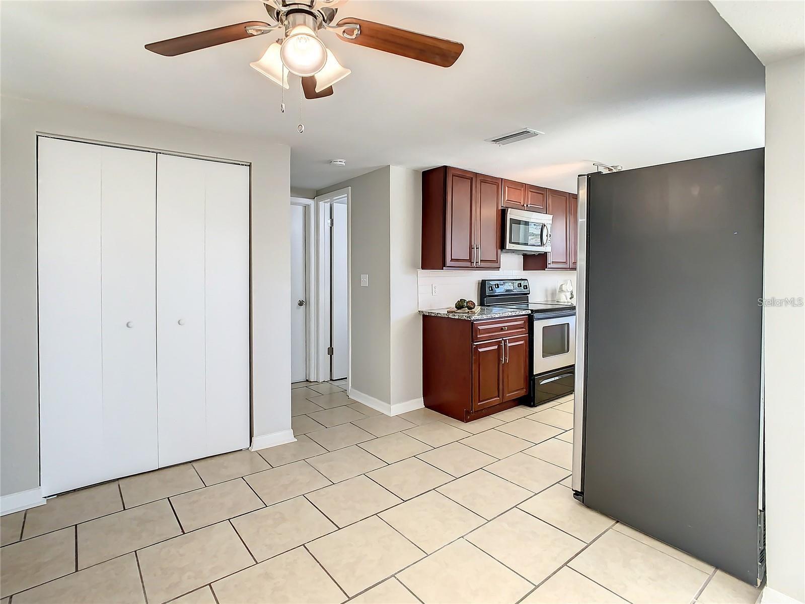 Image 22 of 59 For 11705 Meredith Lane