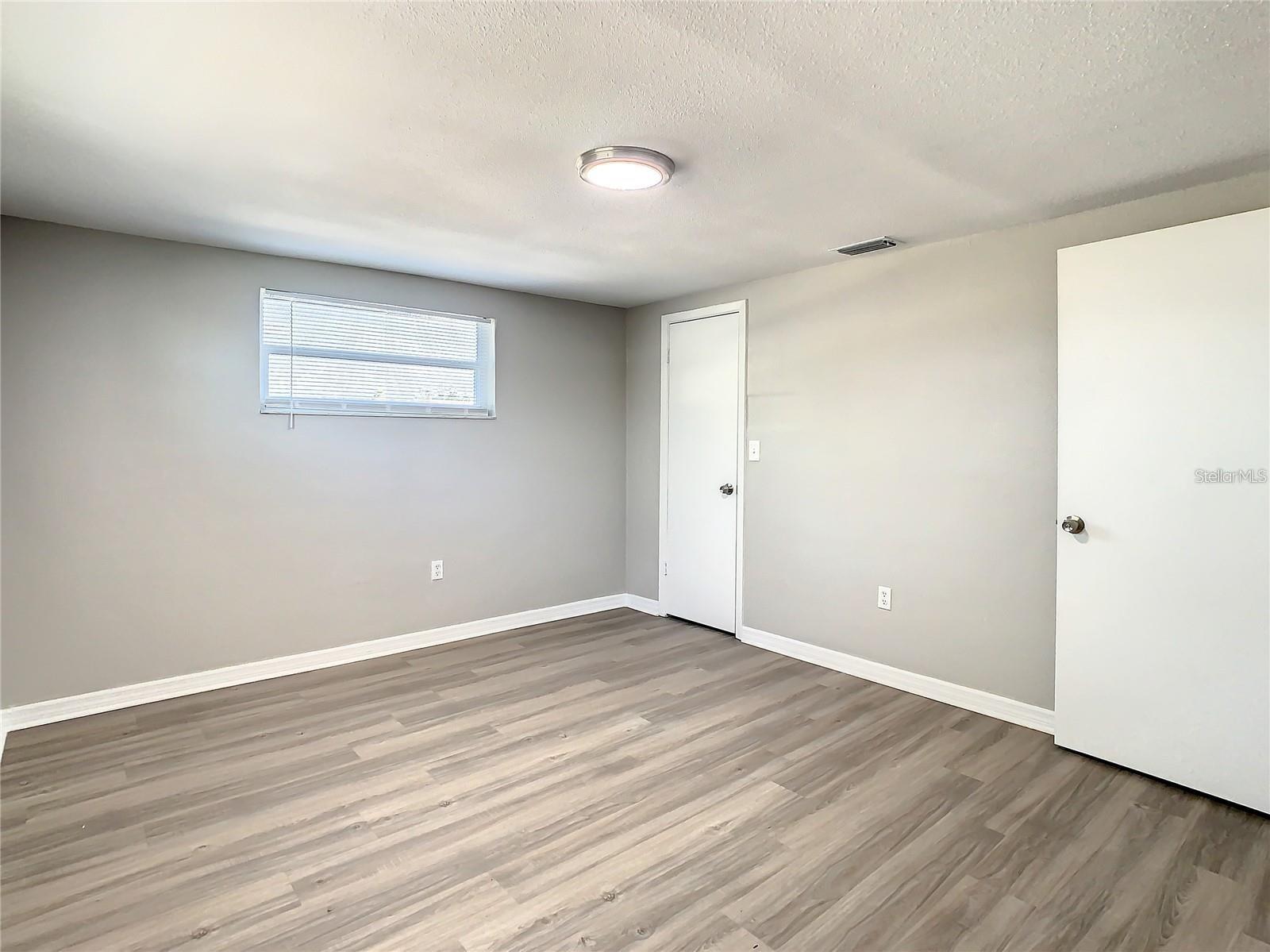 Image 37 of 59 For 11705 Meredith Lane