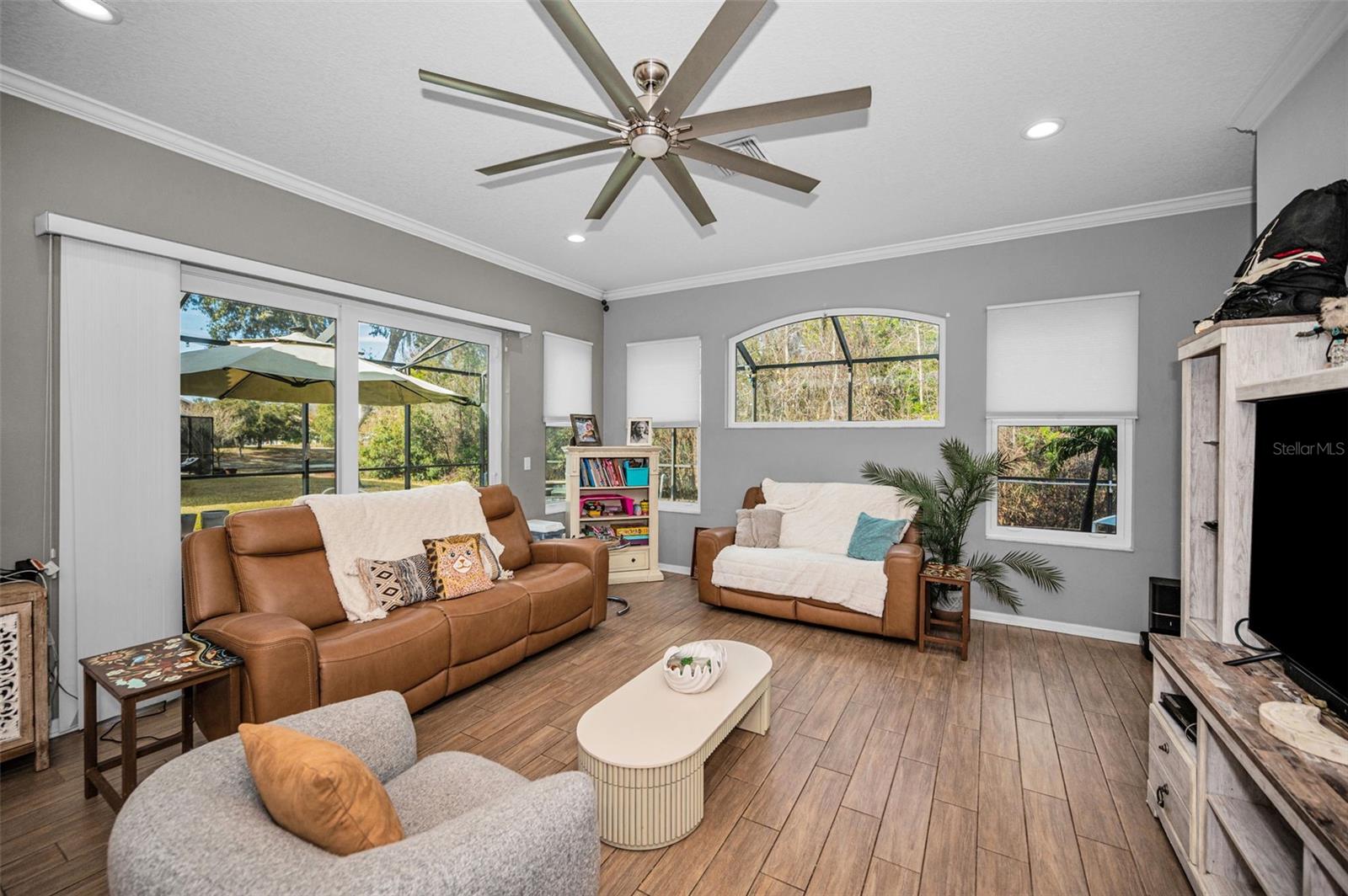 Image 28 of 61 For 9144 Topneck Street