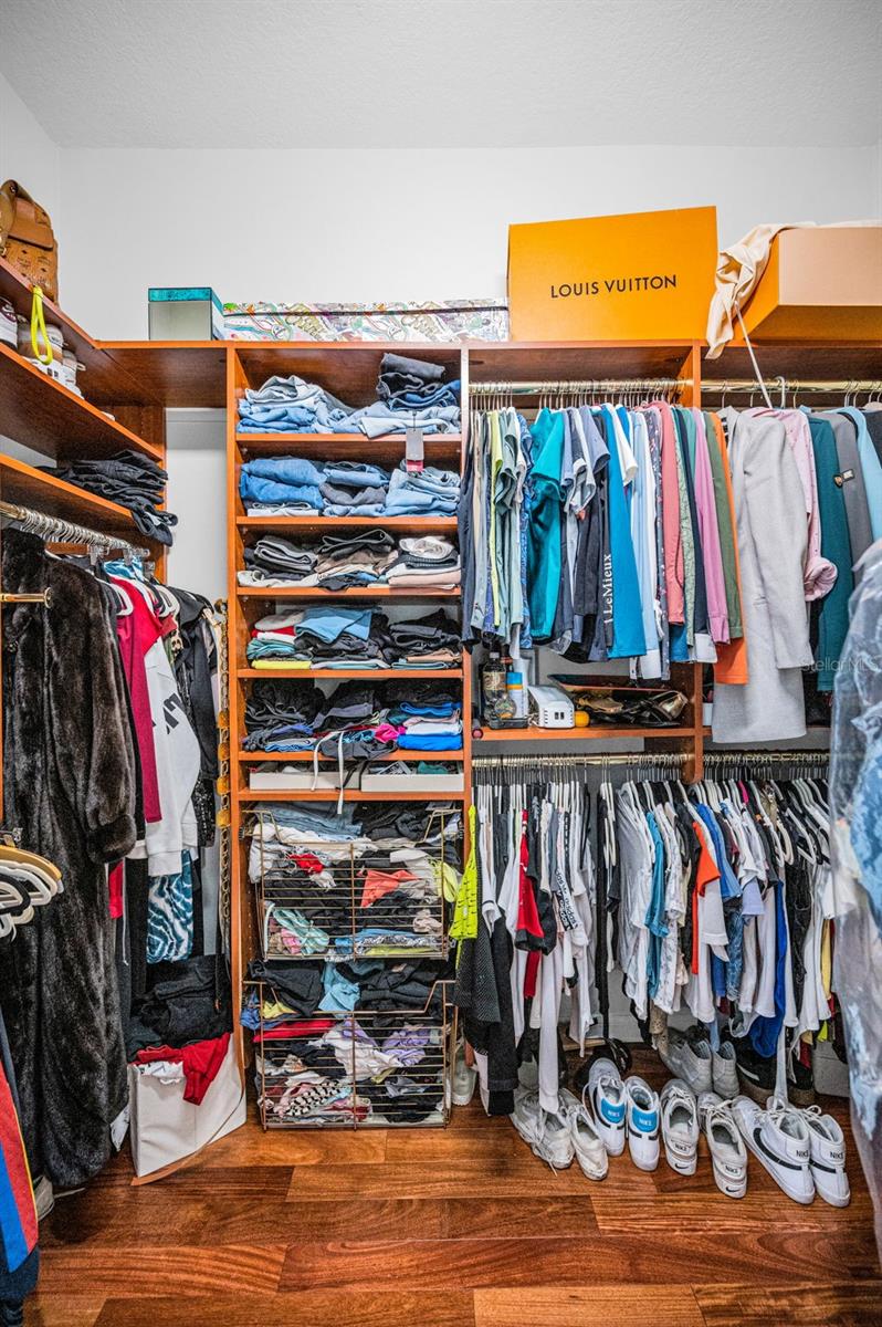 Image 36 of 61 For 9144 Topneck Street