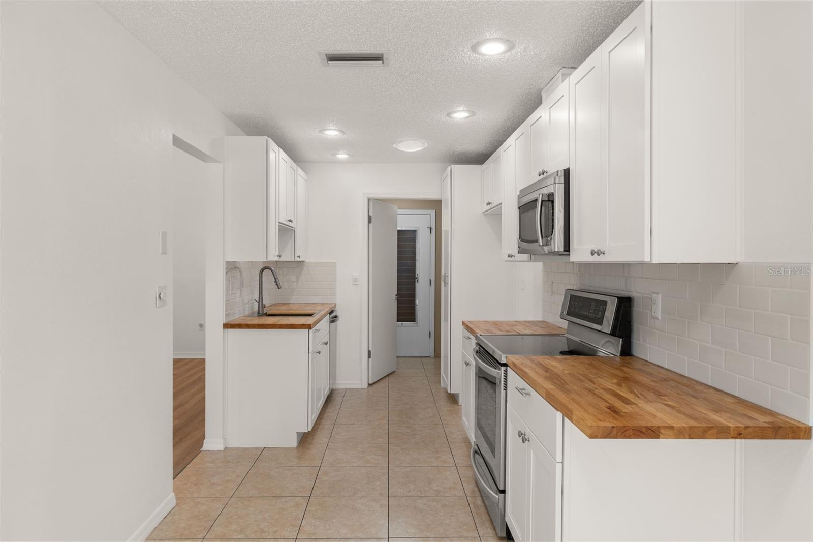 Image 17 of 49 For 7445 Crestwood Drive