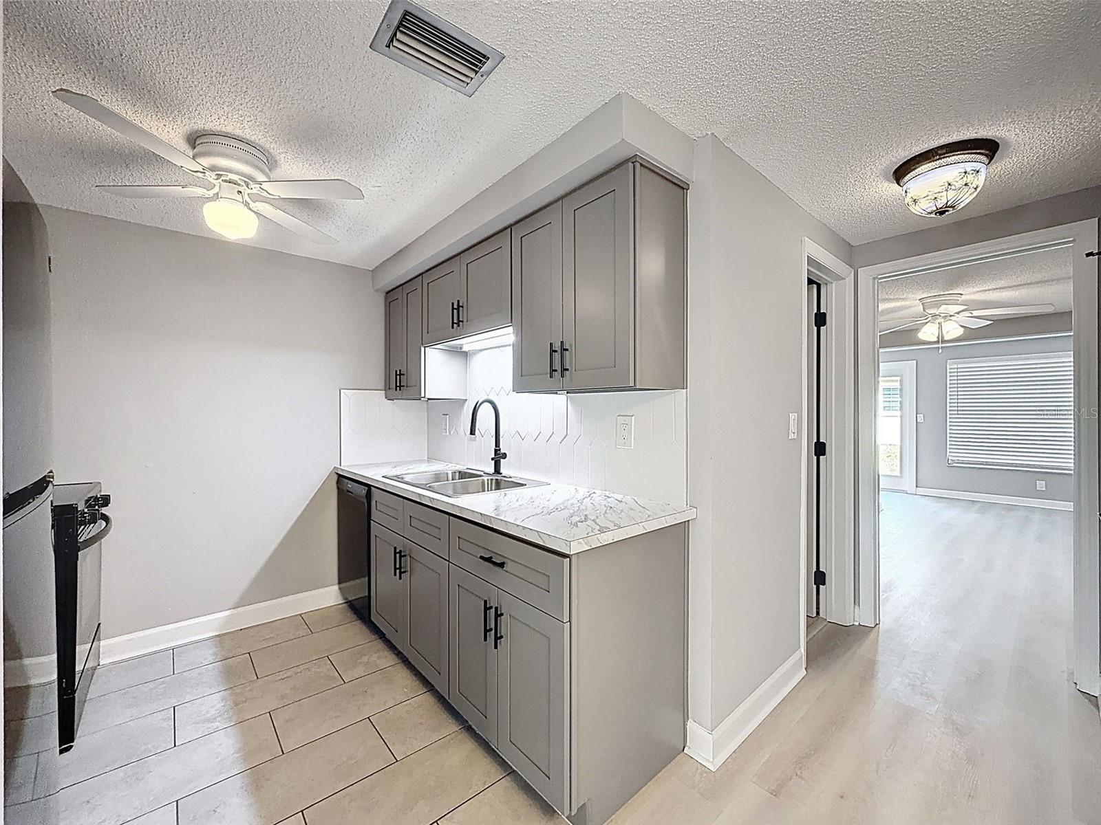 Image 16 of 60 For 4233 Stratford Drive D