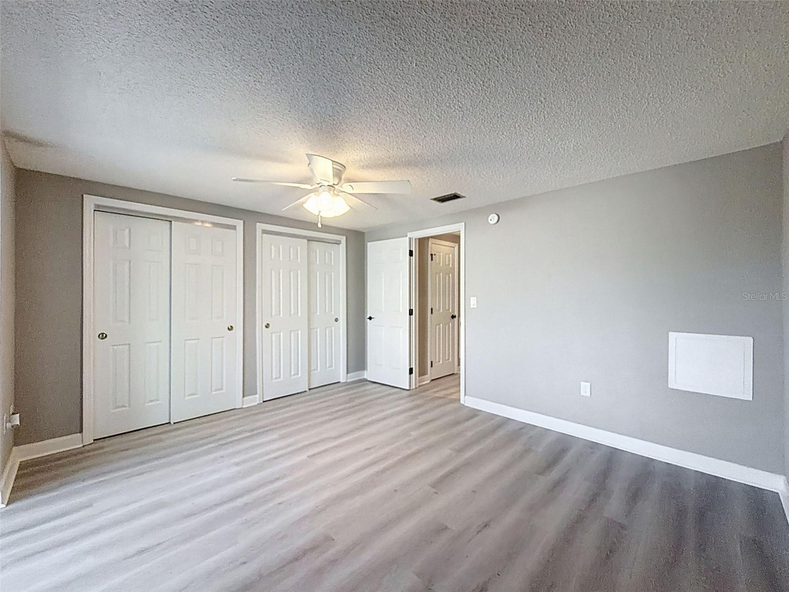 Image 24 of 60 For 4233 Stratford Drive D