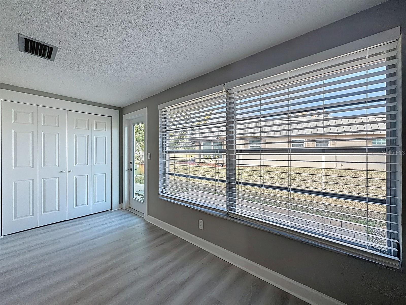 Image 27 of 60 For 4233 Stratford Drive D