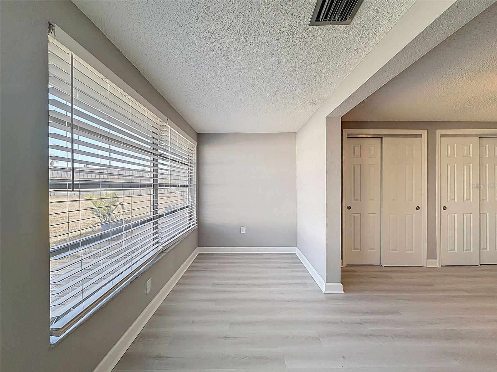 Image 28 of 60 For 4233 Stratford Drive D