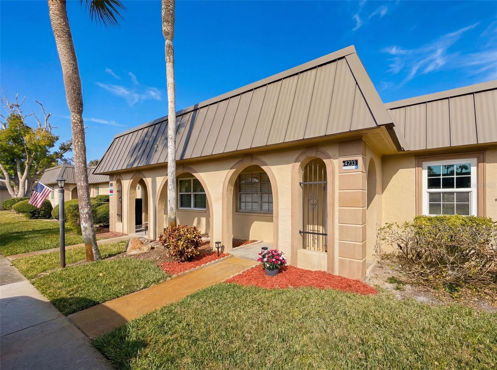 Image 3 of 60 For 4233 Stratford Drive D