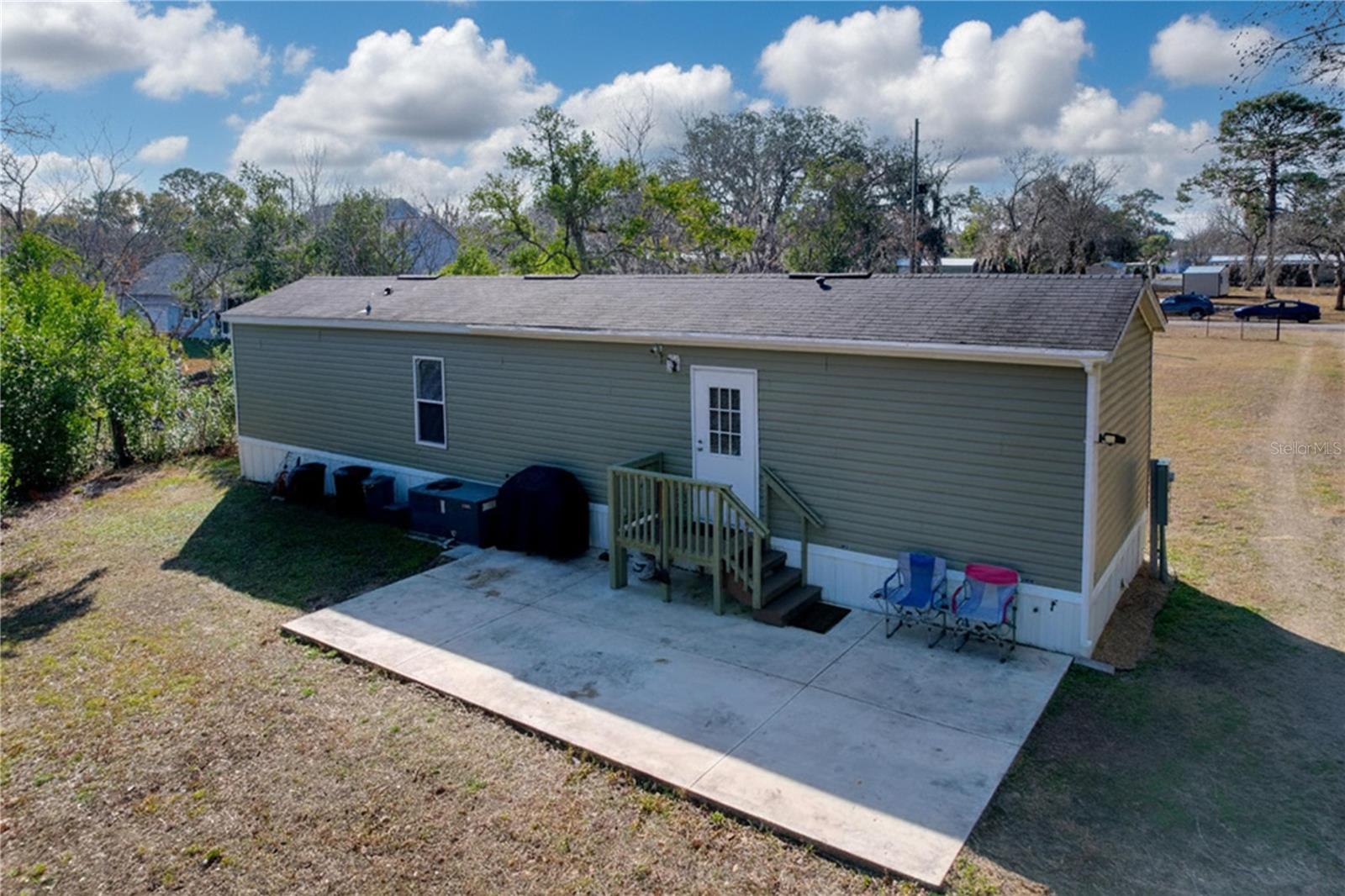 Image 23 of 52 For 9739 Kent Street