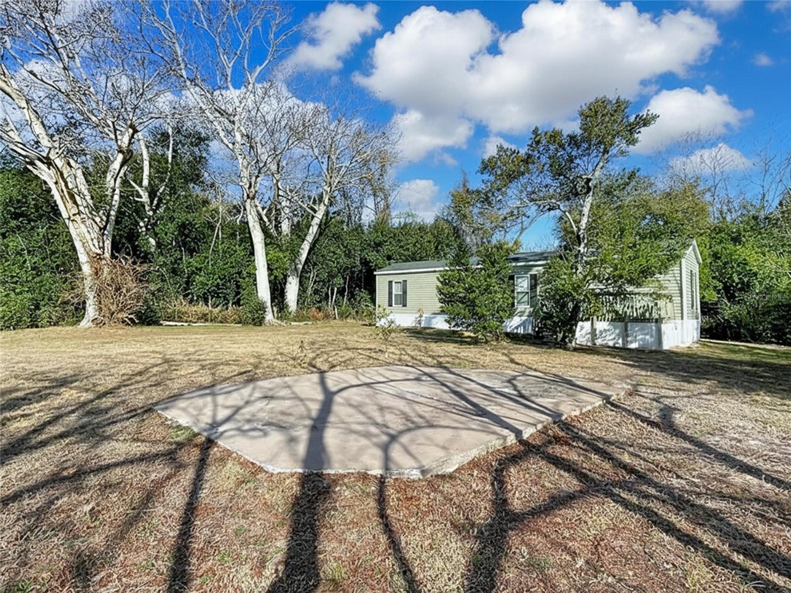 Image 28 of 52 For 9739 Kent Street