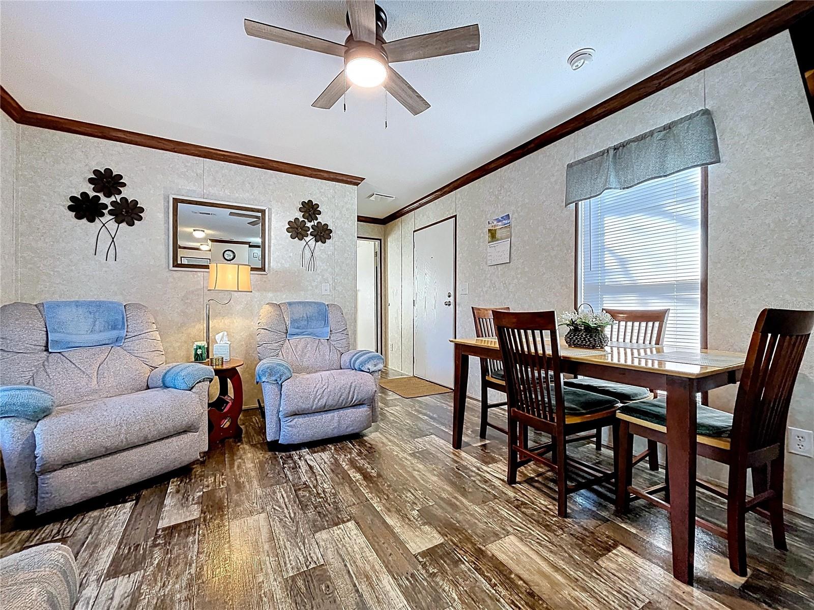 Image 3 of 52 For 9739 Kent Street