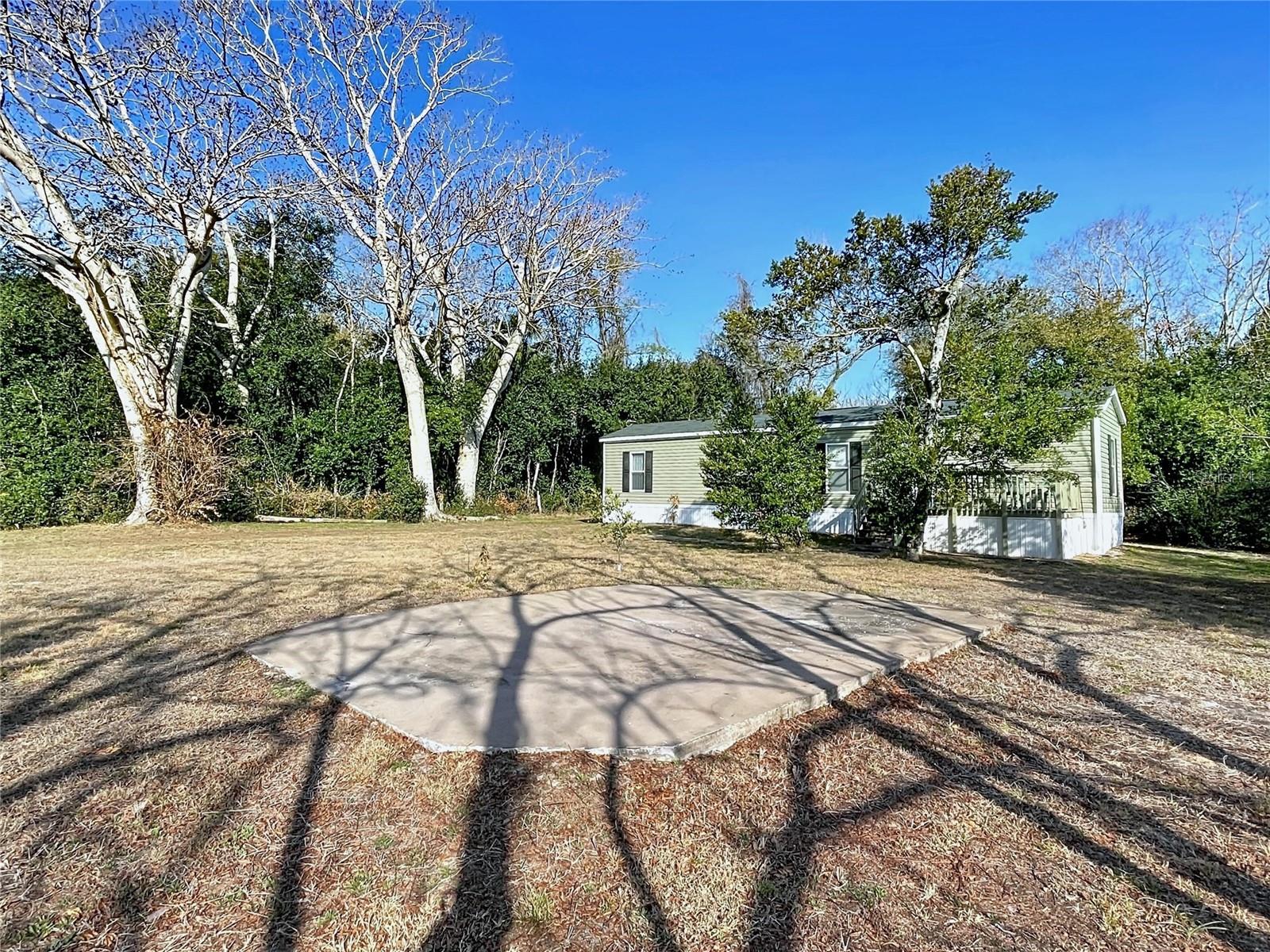 Image 41 of 52 For 9739 Kent Street