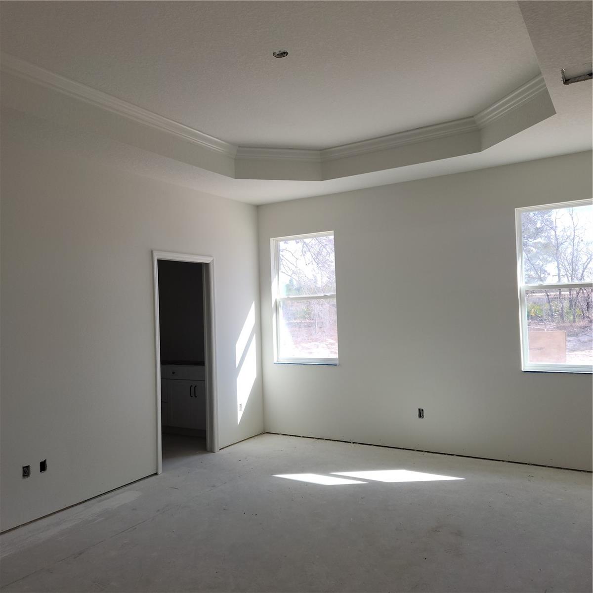 Image 5 of 38 For 18178 Maberly Road