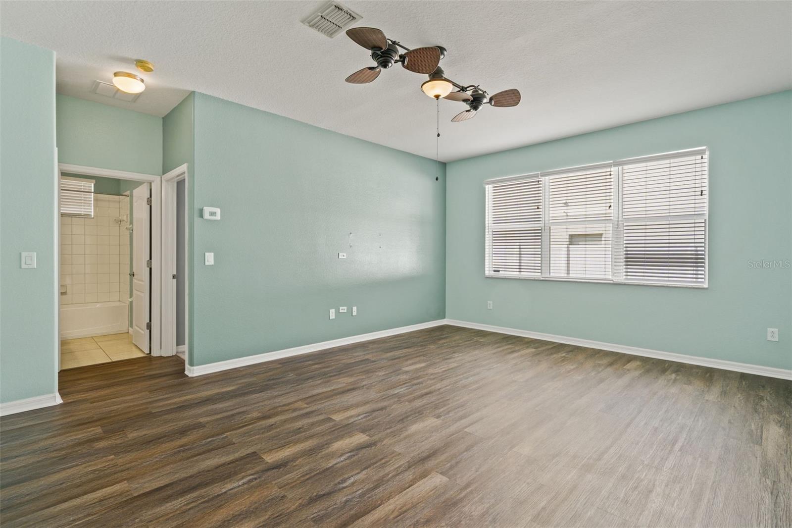 Image 18 of 58 For 10626 Liberty Bell Drive