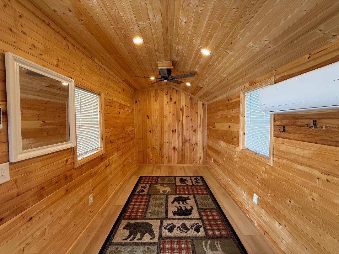 Image 16 of 20 For 9265 Grizzly Bear Lane