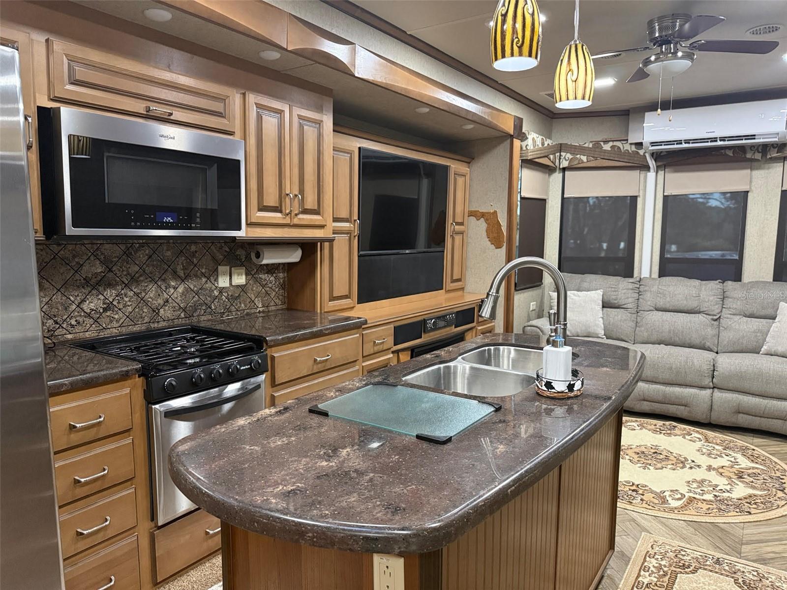 Image 5 of 20 For 9265 Grizzly Bear Lane