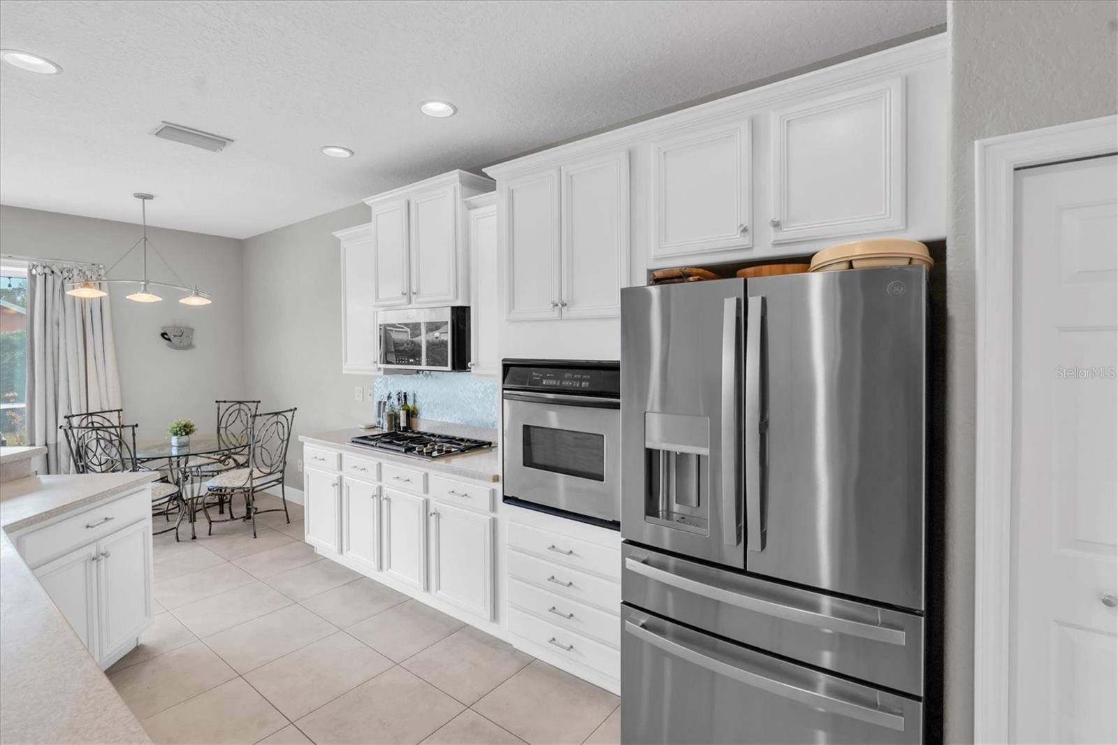 Image 14 of 56 For 27446 Kirkwood Circle