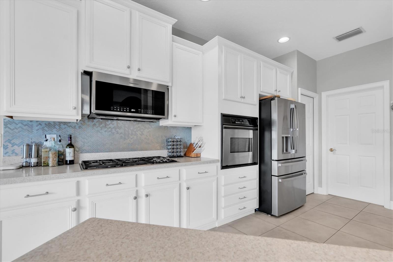 Image 15 of 56 For 27446 Kirkwood Circle