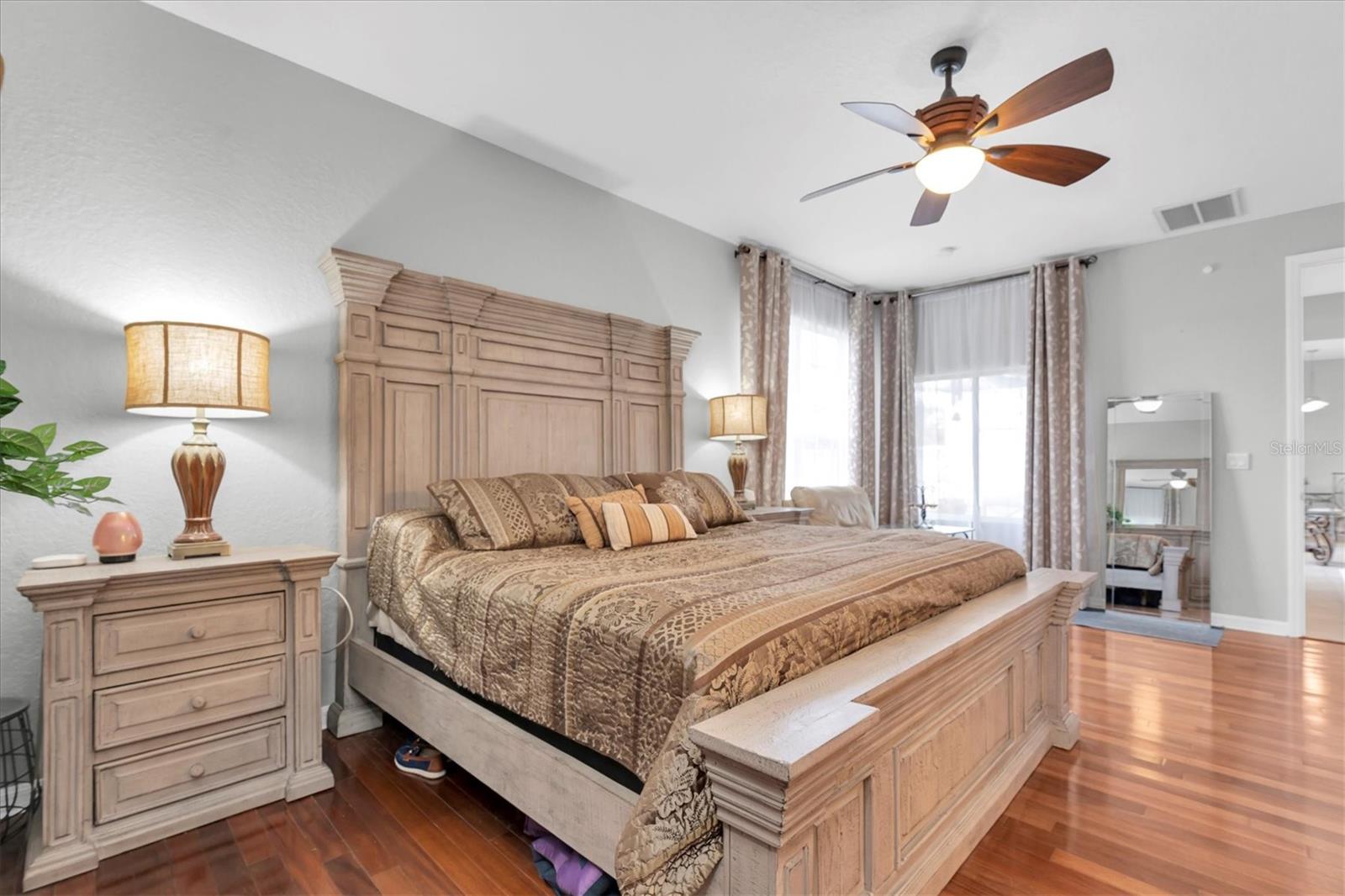 Image 21 of 56 For 27446 Kirkwood Circle